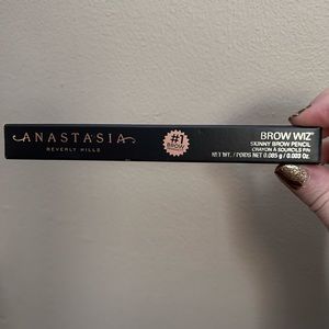 Anastasia Beverly Hills Brow Wiz in Soft Brown